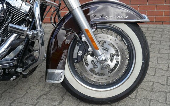 Gebrauchtmotorrad Harley-Davidson Road King Classic FLHRC - Bild 4