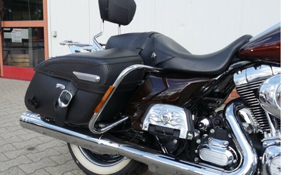 Gebrauchtmotorrad Harley-Davidson Road King Classic FLHRC - Bild 7