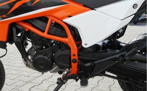 Neufahrzeug KTM 125 SMC R - Bild 10