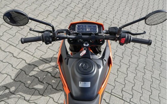 Neufahrzeug KTM 125 SMC R - Bild 15