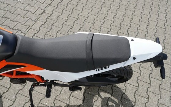 Neufahrzeug KTM 125 SMC R - Bild 16