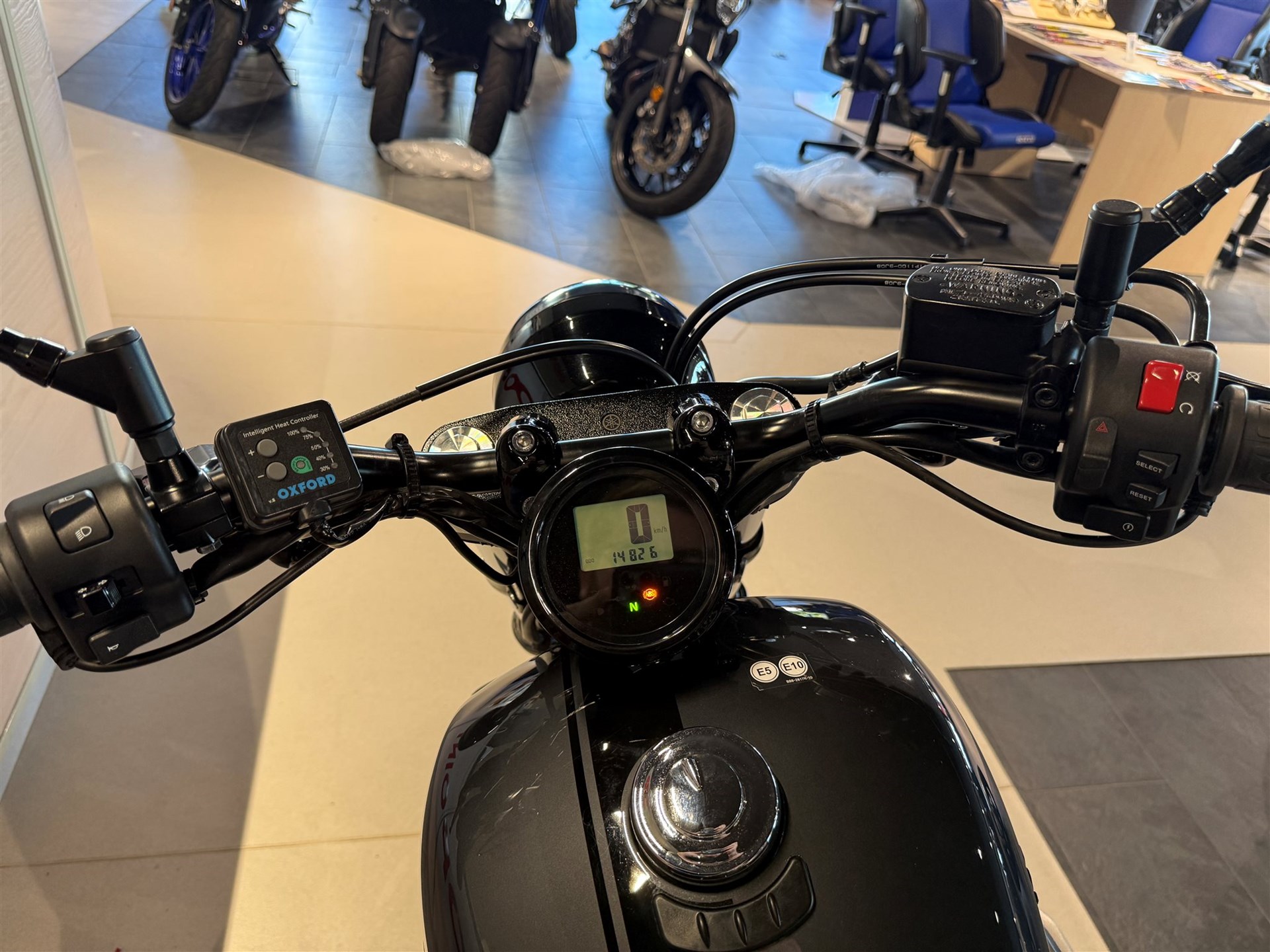 Yamaha XV 950 R