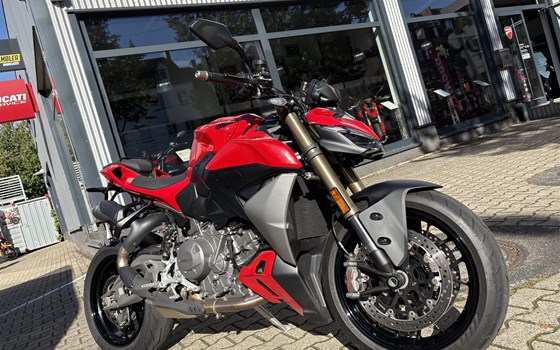 Gebrauchtmotorrad Ducati Streetfighter V2 - Bild 1