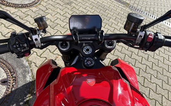 Gebrauchtmotorrad Ducati Streetfighter V2 - Bild 3