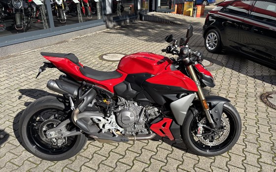Gebrauchtmotorrad Ducati Streetfighter V2 - Bild 7