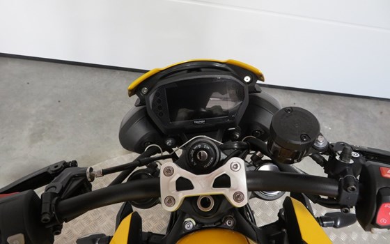 Gebrauchtmotorrad Triumph Street Triple 765 RS - Bild 9