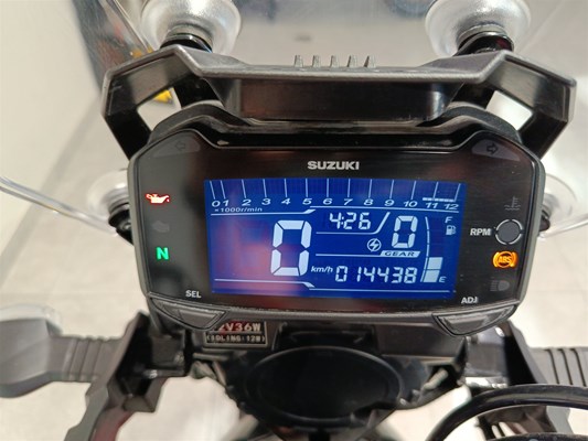 Suzuki V-Strom 250 (rot) - Bild 4