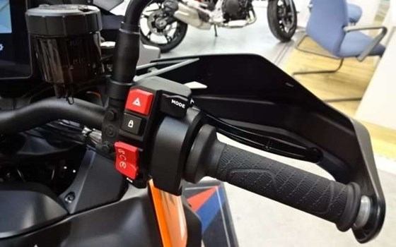 Gebrauchtmotorrad KTM 1390 Super Duke R EVO - Bild 15