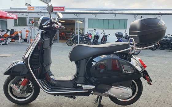 Gebrauchtmotorrad Vespa GTS 300 - Bild 10