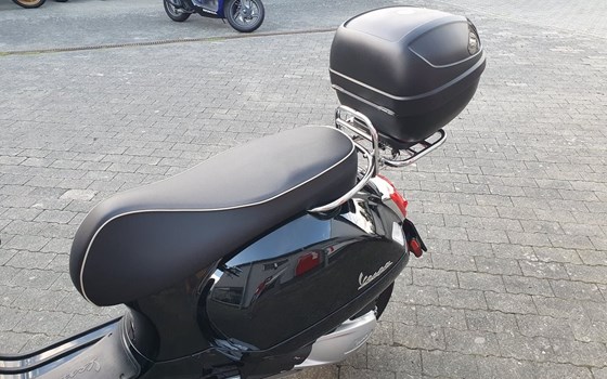 Gebrauchtmotorrad Vespa GTS 300 - Bild 12