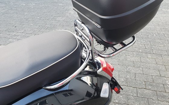 Gebrauchtmotorrad Vespa GTS 300 - Bild 13