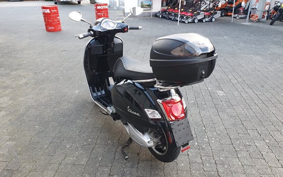 Gebrauchtmotorrad Vespa GTS 300 - Bild 14
