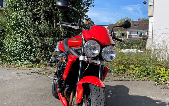 Gebrauchtmotorrad Triumph Street Triple R - Bild 3