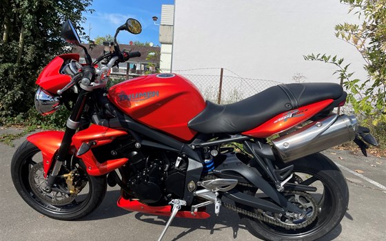 Gebrauchtmotorrad Triumph Street Triple R - Bild 4