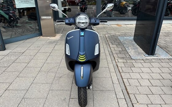 Neufahrzeug Vespa GTS 310 SuperTech - Bild 1