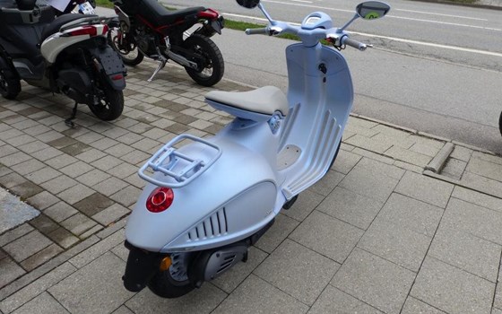 Neufahrzeug Vespa 946 Snake - Bild 11