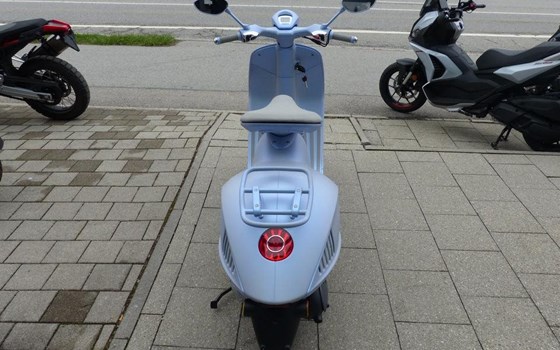 Neufahrzeug Vespa 946 Snake - Bild 9