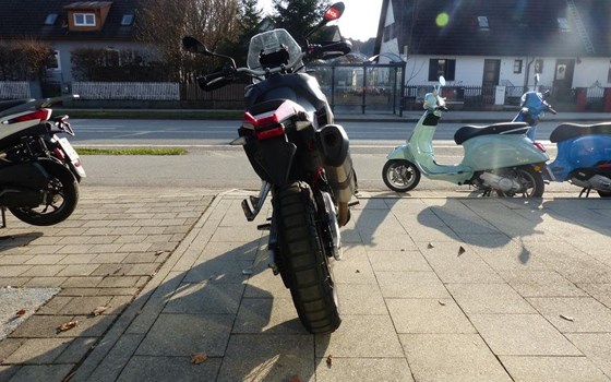Gebrauchtmotorrad Aprilia Tuareg 660 - Bild 10