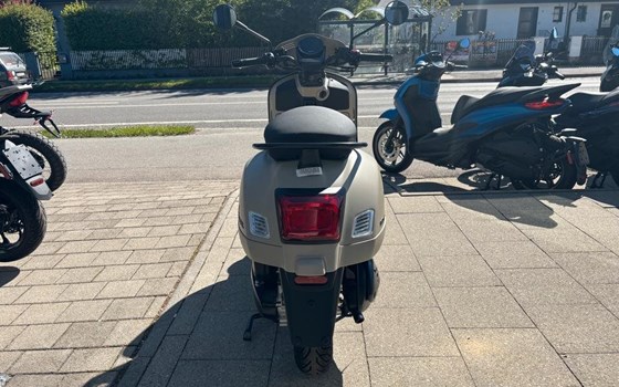 Neufahrzeug Vespa GTV 310 - Bild 10