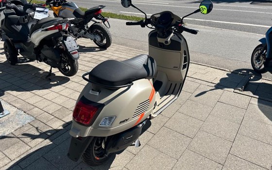 Neufahrzeug Vespa GTV 310 - Bild 11