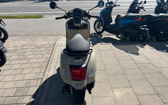 Neufahrzeug Vespa GTV 310 - Bild 9