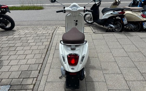 Gebrauchtmotorrad Vespa Primavera 125 - Bild 9