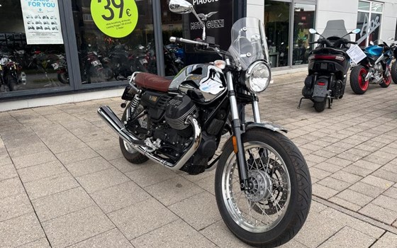 Gebrauchtmotorrad Moto Guzzi V7 III Anniversario - Bild 16