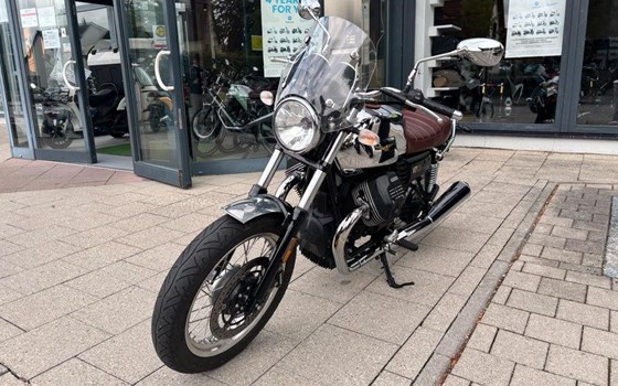 Gebrauchtmotorrad Moto Guzzi V7 III Anniversario - Bild 4