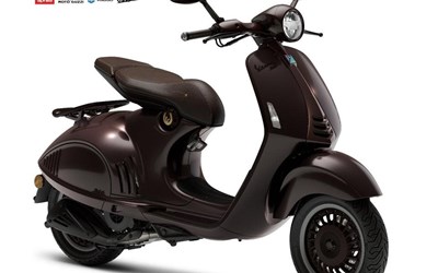 Vespa 946 Horse
