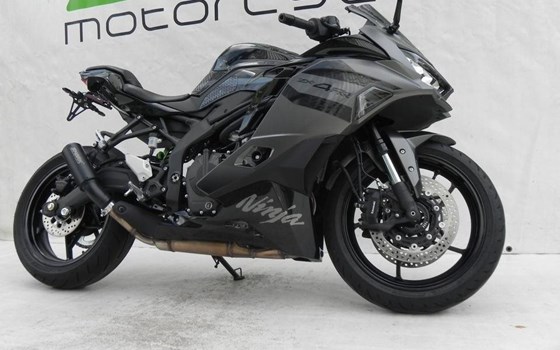 Neufahrzeug Kawasaki Ninja ZX-4RR - Bild 18