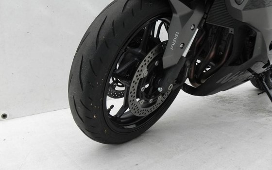 Neufahrzeug Kawasaki Ninja ZX-4RR - Bild 7