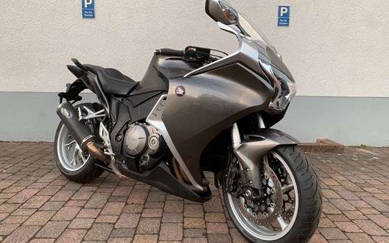 Gebrauchtmotorrad Honda VFR 1200 F - Bild 1
