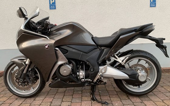 Gebrauchtmotorrad Honda VFR 1200 F - Bild 4