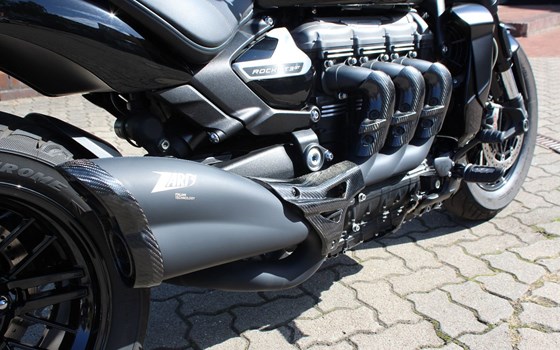 Gebrauchtmotorrad Triumph Rocket 3 GT Triple Black - Bild 13