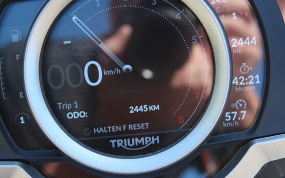 Gebrauchtmotorrad Triumph Rocket 3 GT Triple Black - Bild 17