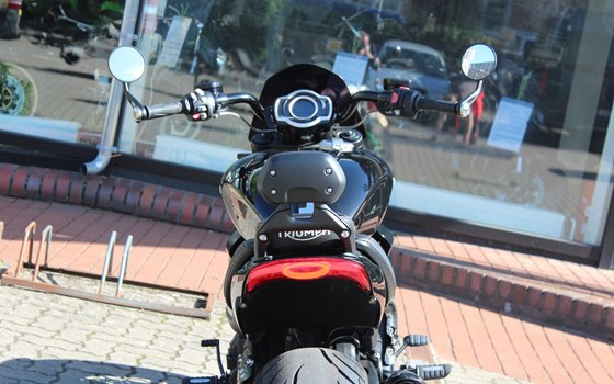 Gebrauchtmotorrad Triumph Rocket 3 GT Triple Black - Bild 8