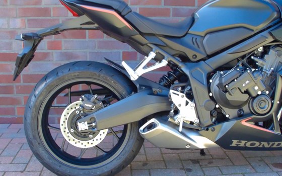 Gebrauchtmotorrad Honda CBR650R E-Clutch - Bild 13