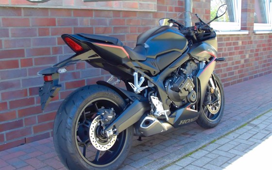 Gebrauchtmotorrad Honda CBR650R E-Clutch - Bild 7