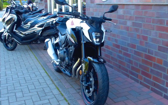 Gebrauchtmotorrad Honda CB500 Hornet - Bild 3