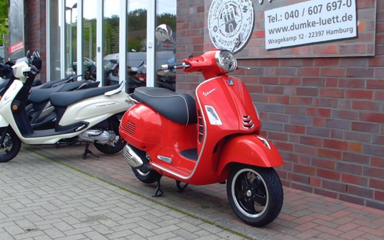 Gebrauchtmotorrad Vespa GTS 300 Super - Bild 2
