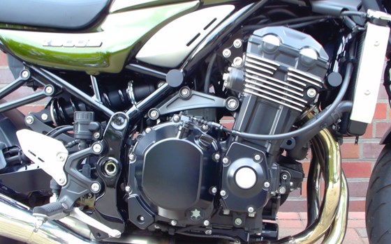 Gebrauchtmotorrad Kawasaki Z900 RS - Bild 6