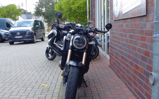 Gebrauchtmotorrad Honda CB650R - Bild 3