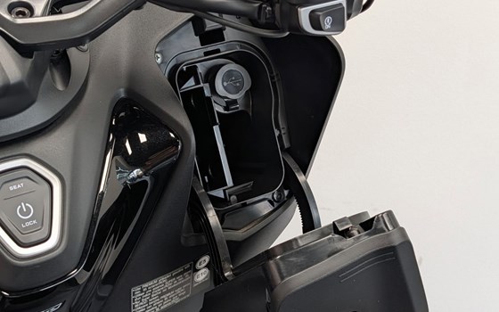 Gebrauchtmotorrad Yamaha TMAX Tech MAX - Bild 8
