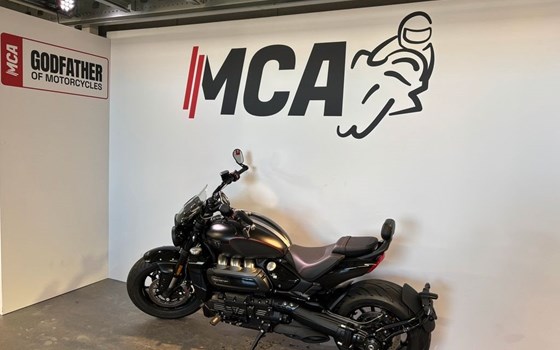 Gebrauchtmotorrad Triumph Rocket 3 Storm GT - Bild 7