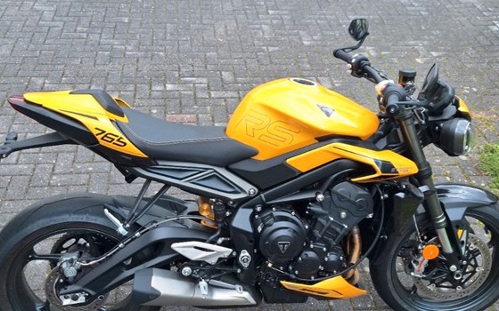 Gebrauchtmotorrad Triumph Street Triple 765 RS - Bild 10