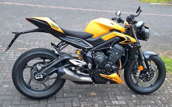 Gebrauchtmotorrad Triumph Street Triple 765 RS - Bild 11