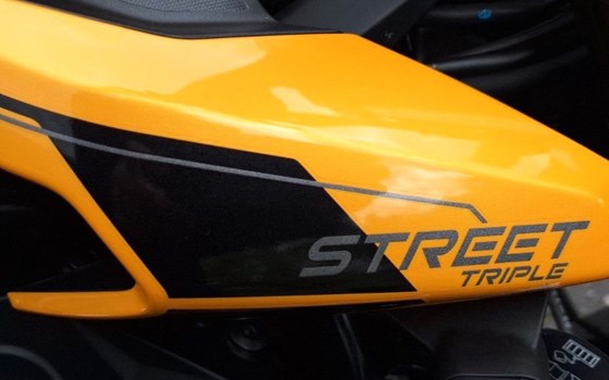 Gebrauchtmotorrad Triumph Street Triple 765 RS - Bild 14