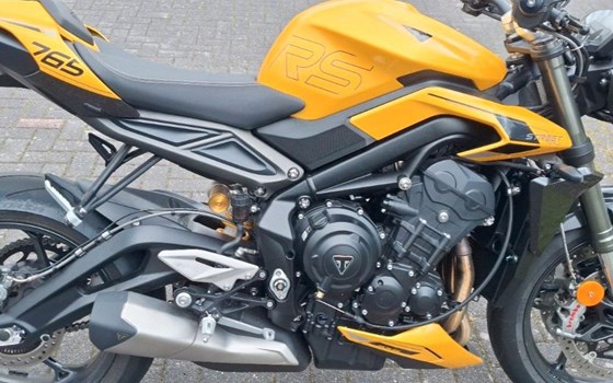 Gebrauchtmotorrad Triumph Street Triple 765 RS - Bild 9