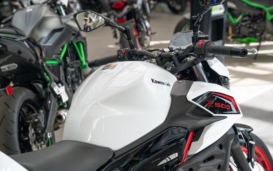 Neufahrzeug Kawasaki Z 500 SE - Bild 13