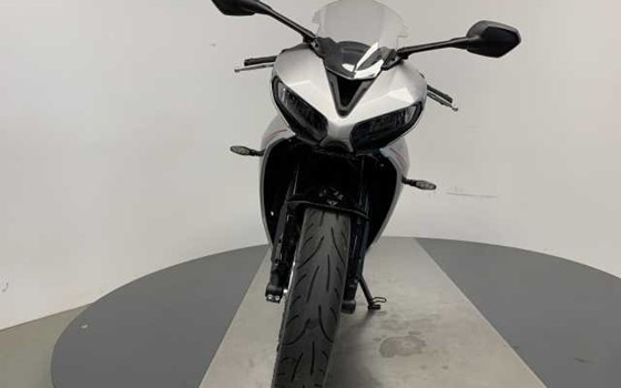 Gebrauchtmotorrad Triumph Daytona 660 - Bild 5